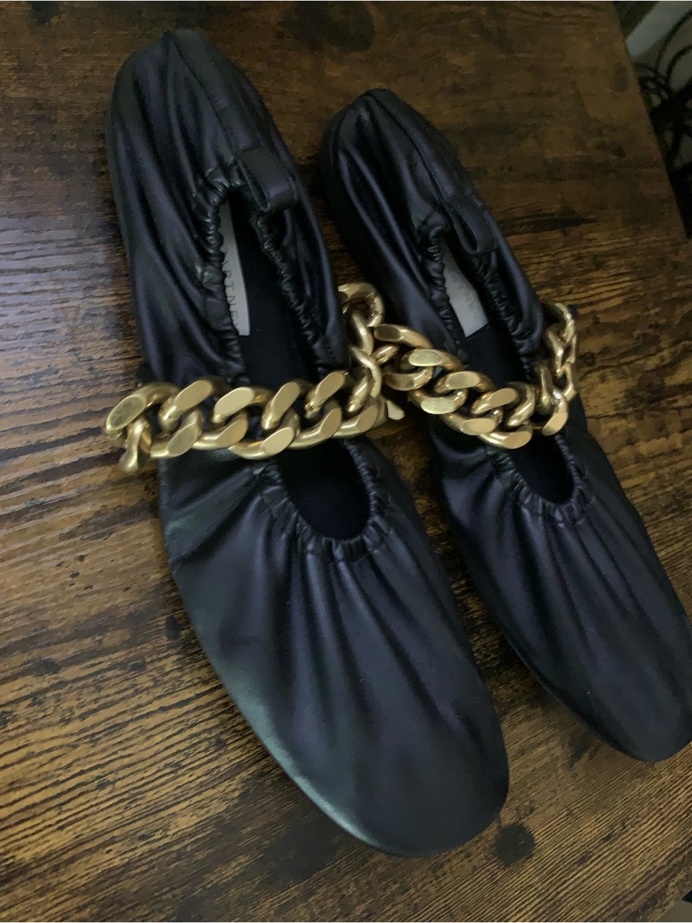Stella McCartney Black Leather Ballet Flats with Gold Chain Detail - Picture 2 of 4